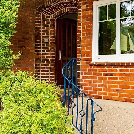 Gemuetliches Mit Grossem Balkon Dom wakacyjny Ahrensbok